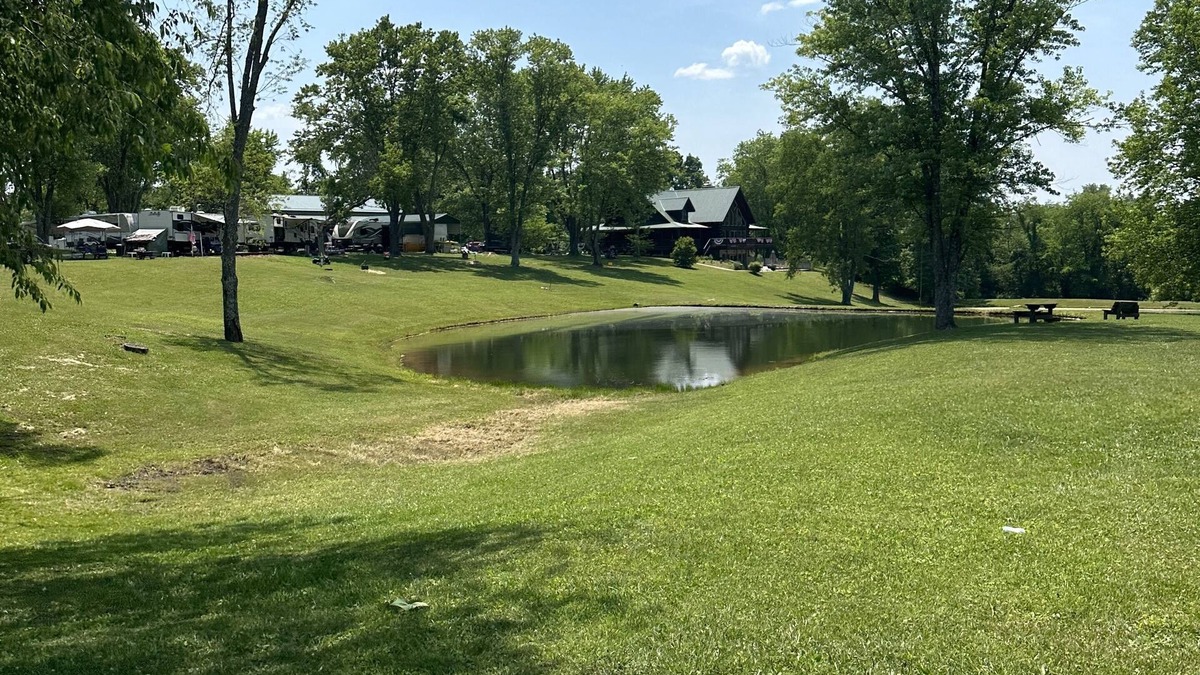 Glouster RV Rental | Quiet Campground located in the heart of Burr Oak State Park