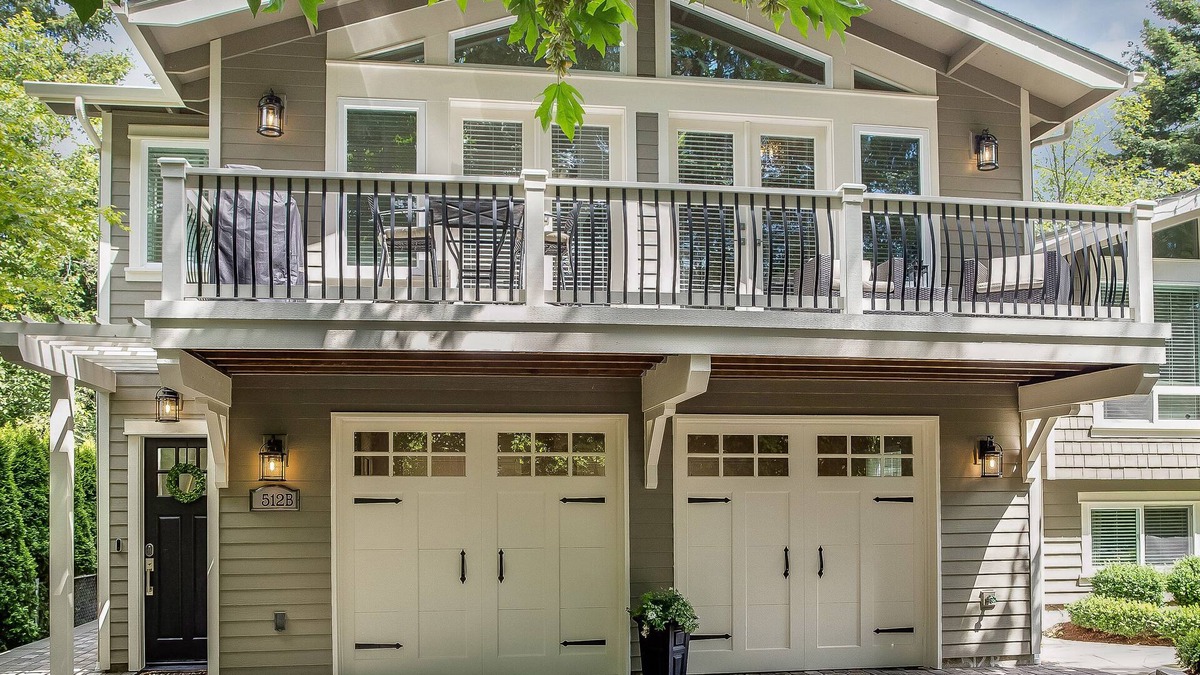 Norkirk Cottage | Quiet Carriage House Charmer NEW KING BED