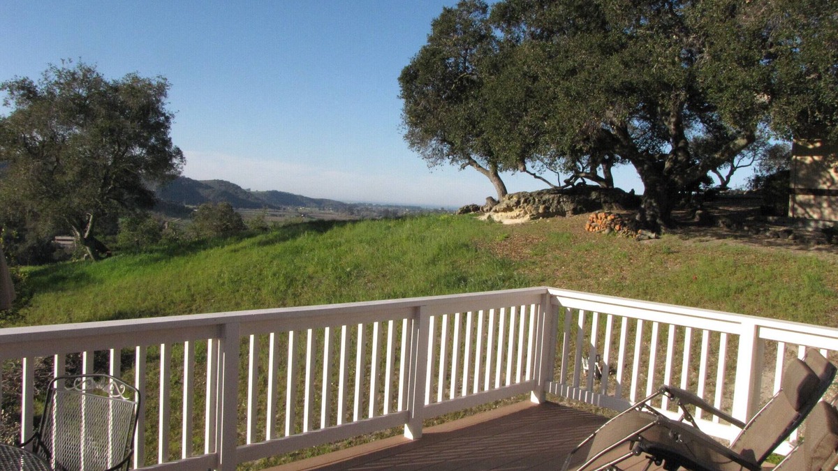 Arroyo Grande House | Quiet Coastal-Valley Ranch Home. 7 acre property with farm animals!