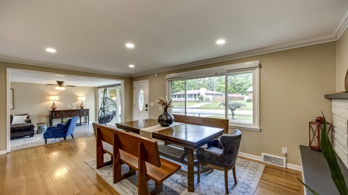 Radcliff House | Quiet Comfort: 5 BR & 2.5 BA, 6 TVs, Pet Friendly