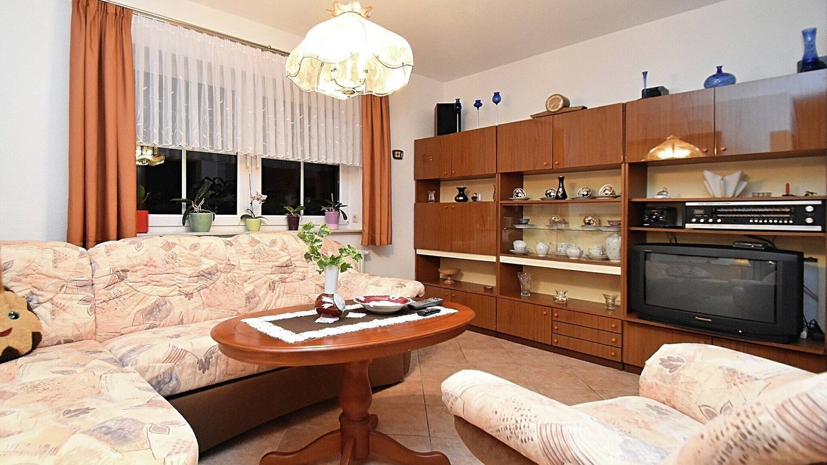Oelsnitz/Erzgeb. Apartment | Quiet Comfort in Oelsnitz
