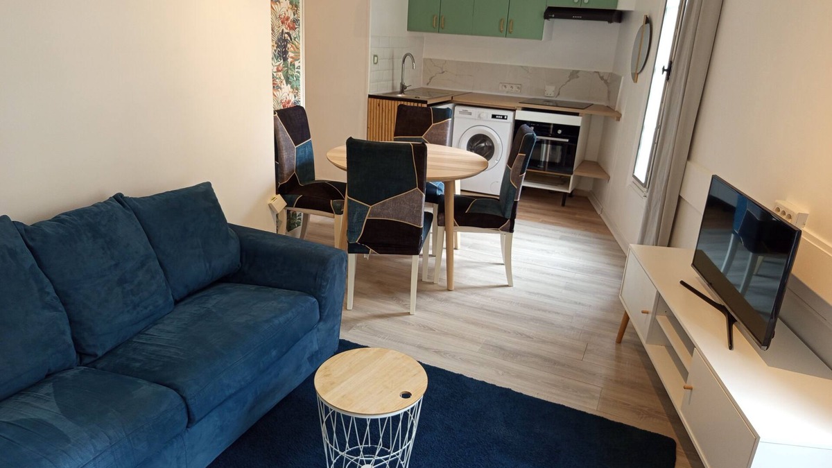 La Madeleine Apartment | Quiet, comfortable and conveniently located