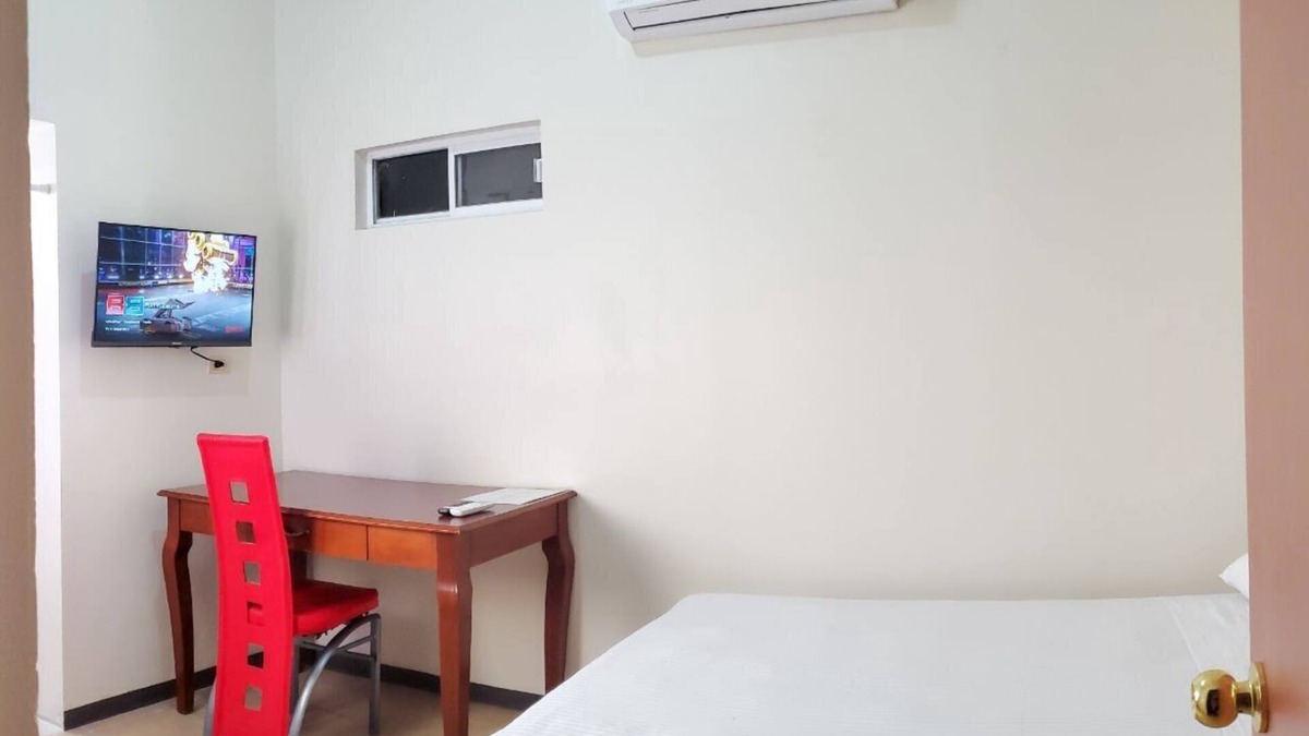 Juarez Municipality House | Quiet & comfortable Room 10min from the US consulate