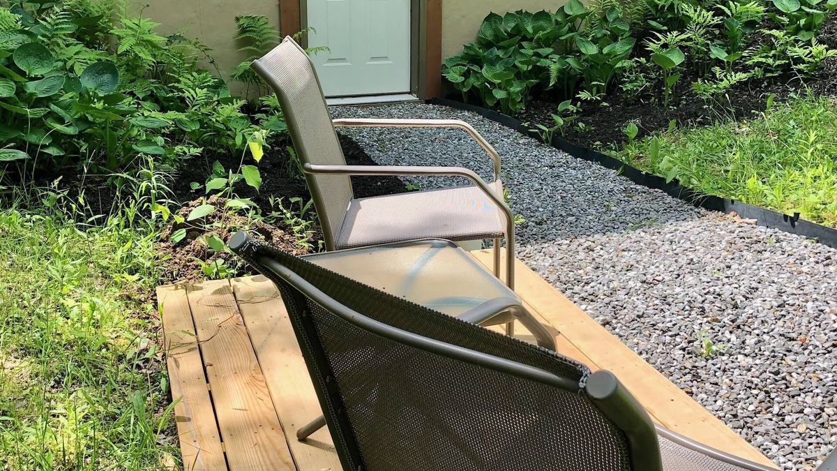 Pownal Apartment | Quiet, comfy guest quarters just three miles from Freeport!