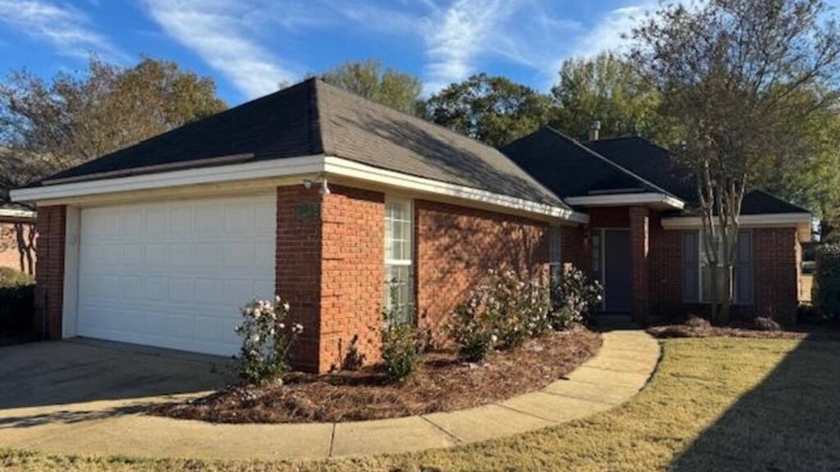Gunter Afs House | Quiet Community Gated in East Montgomery