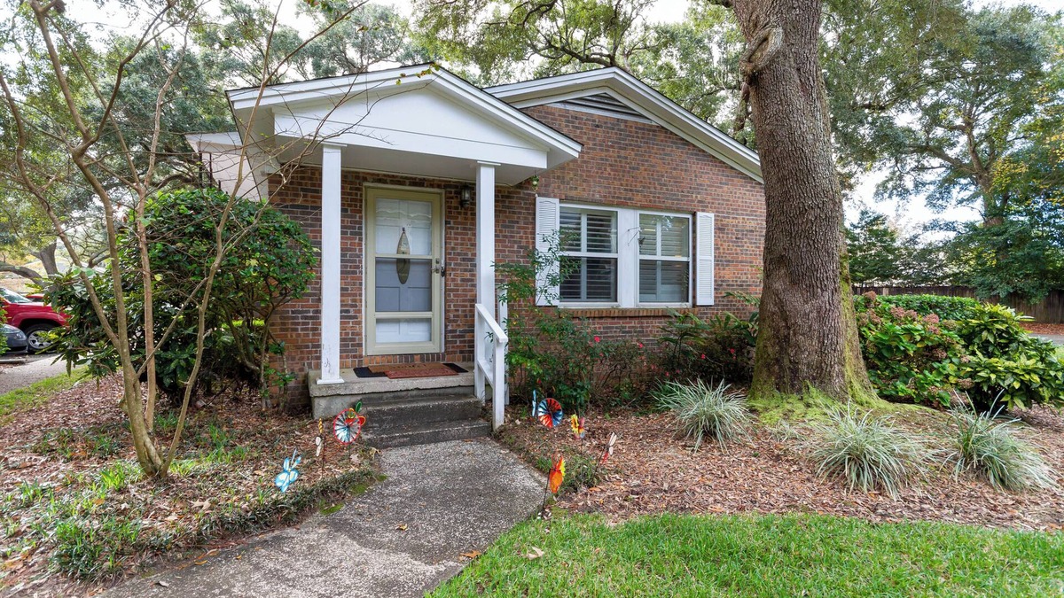 Northeast Pensacola Condo | Quiet Condo ~ 10 Mi to Dtwn Pensacola