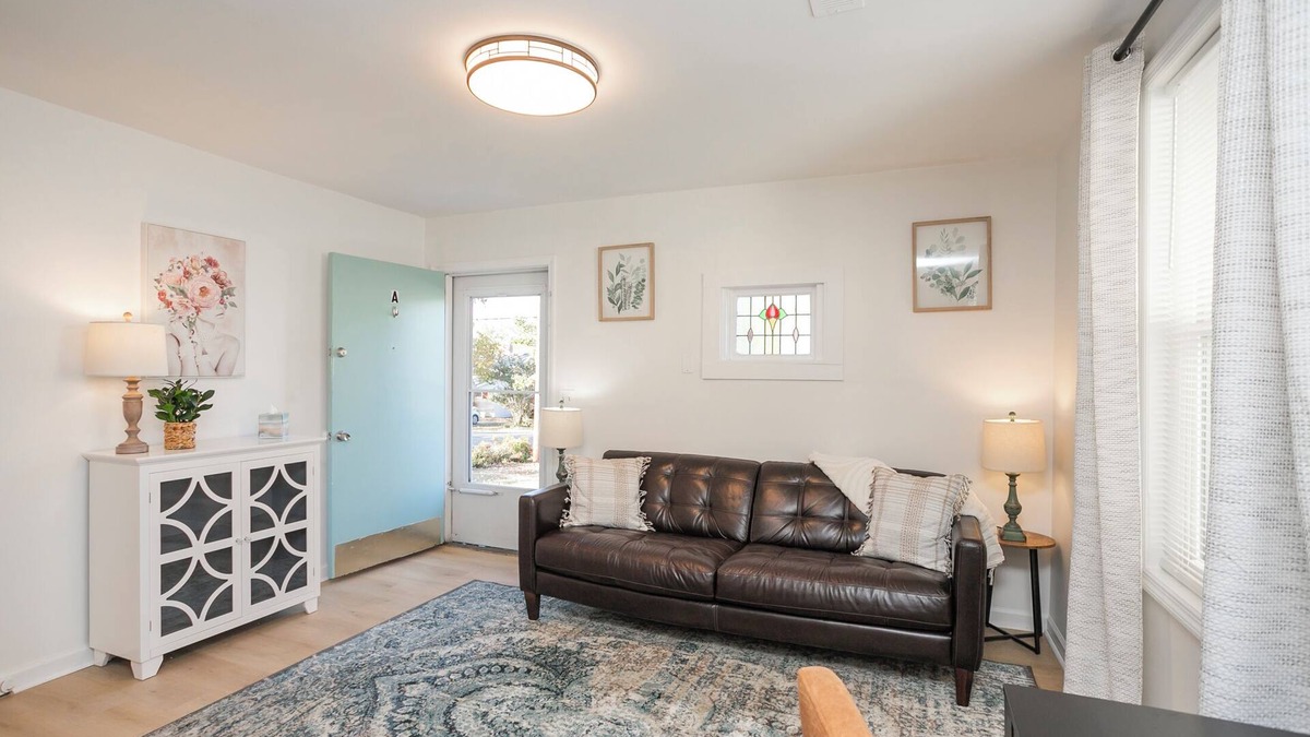 Radnor Apartment | Quiet, Convenient 2 Bedroom w/W&D - Stay w/9yr Professional & Responsive Host!