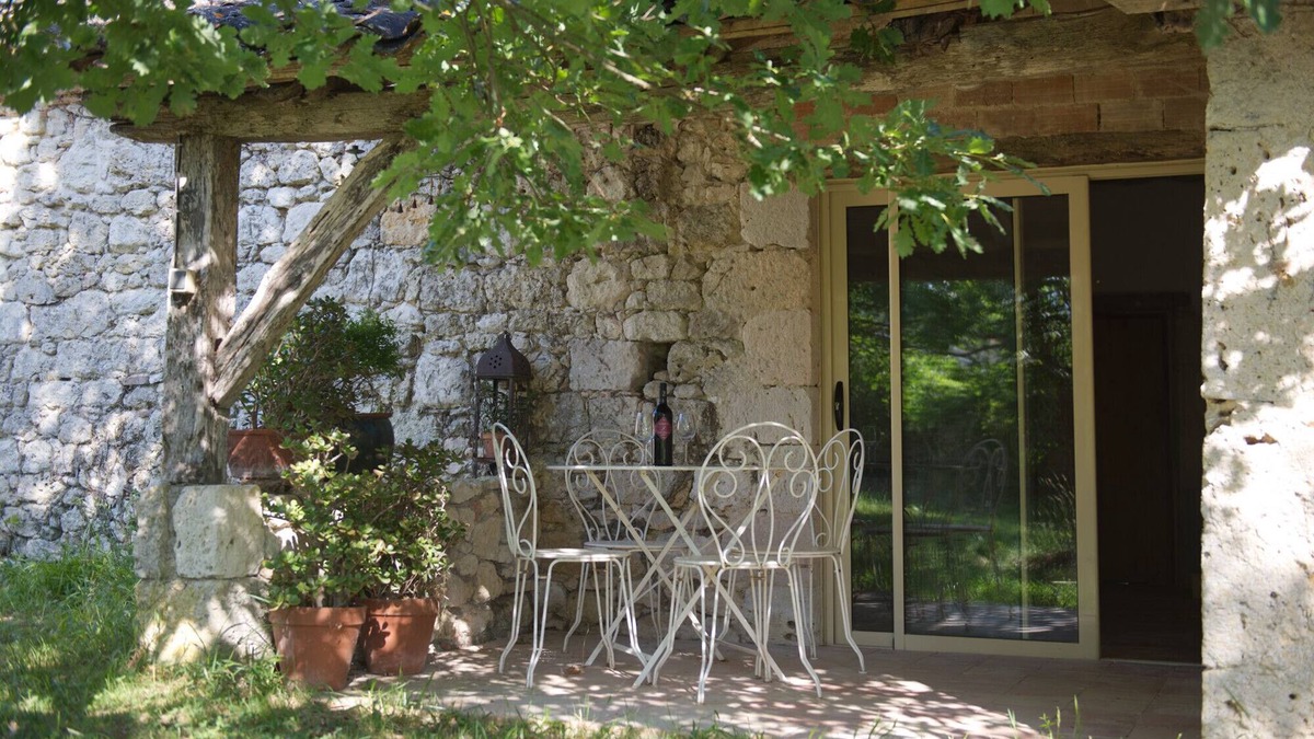 Bourg-de-Visa House | Quiet cottage in a renovated stone house with private garden
