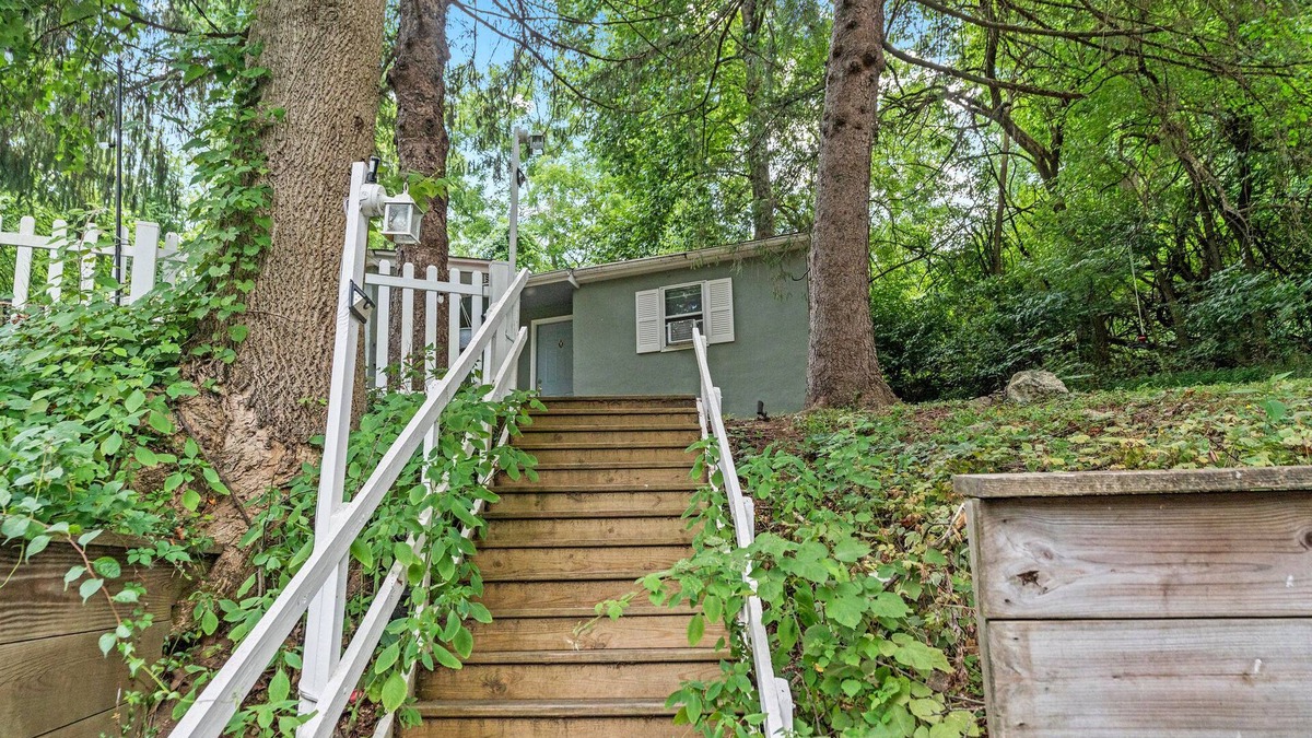 Wagontown Cottage | Quiet Cottage In The Woods, On a Country Road