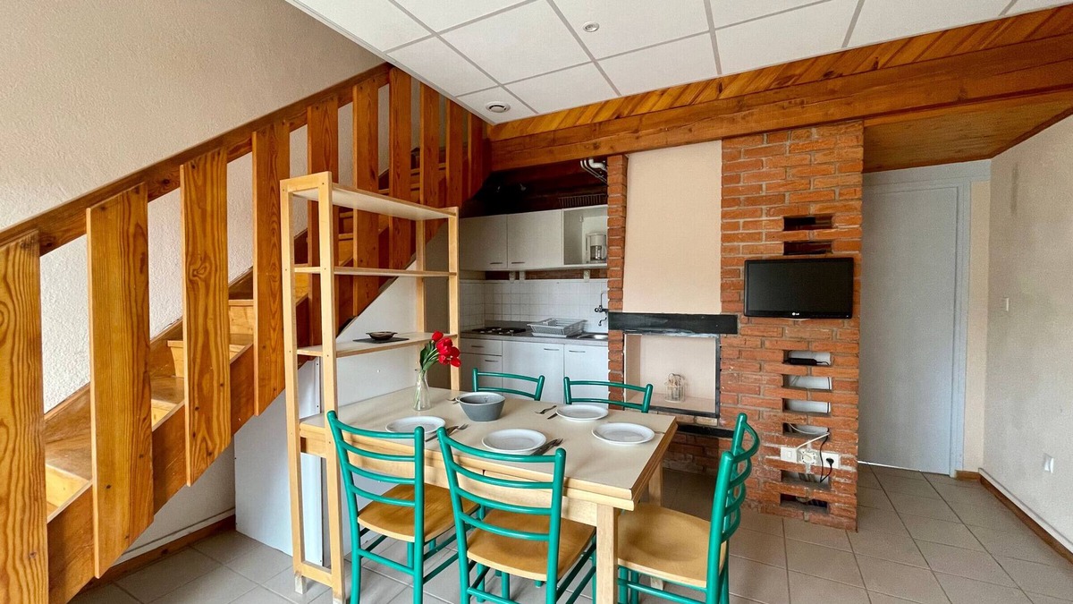 Cayres Cottage | Quiet cottage near Puy-en-Velay, 2 bedrooms, close to Lake Bouchet