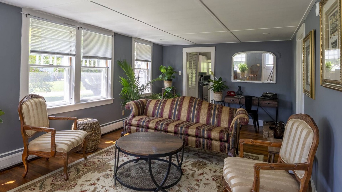 Little Compton Cottage | Quiet Cottage Retreat