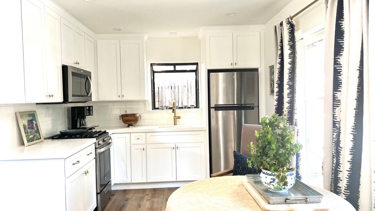 Carmel Cottage | Quiet Cottage in Carmel, near Barnyard