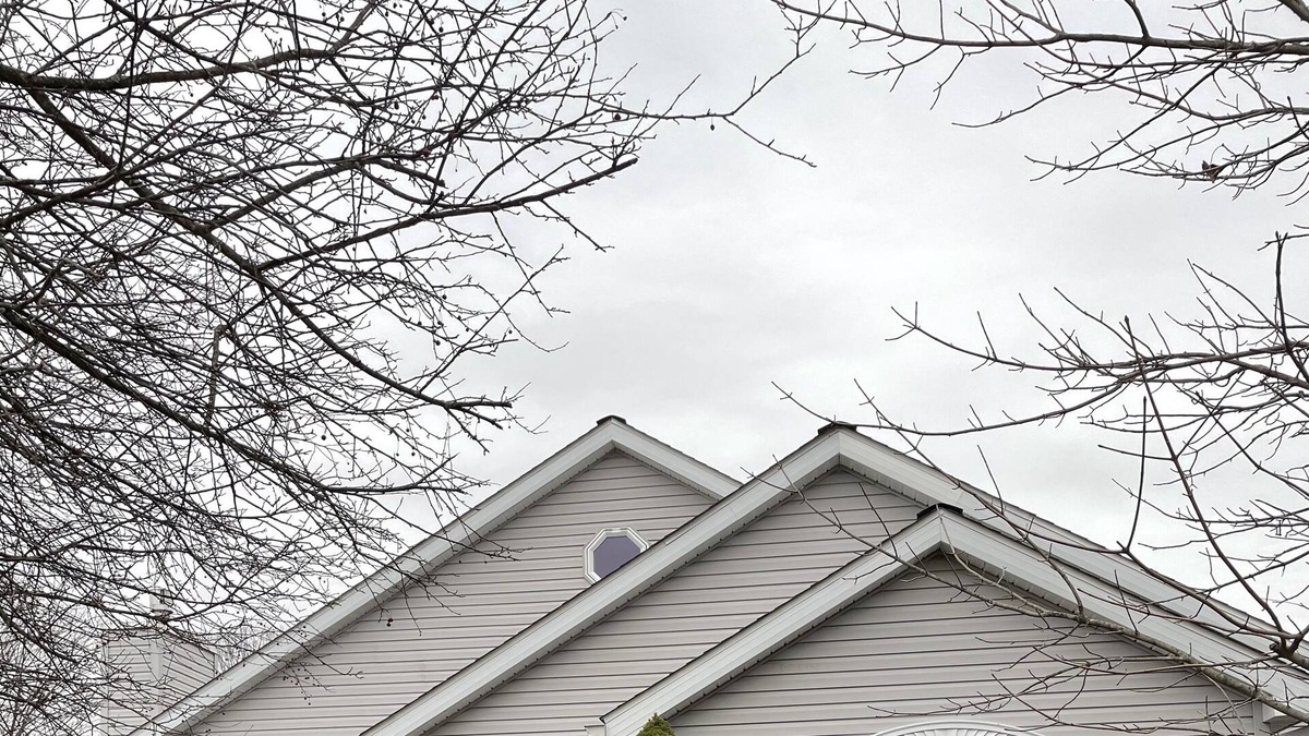 Brookville House | Quiet cottage with gas burning fireplace and spacious layout