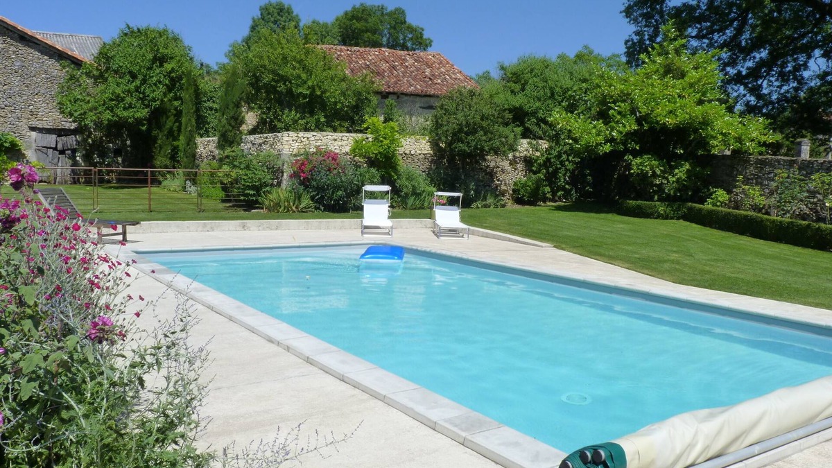 Saint-Just Cottage | Quiet cottage with garden, swimming pool, view of surrounding countryside, in green Périgord