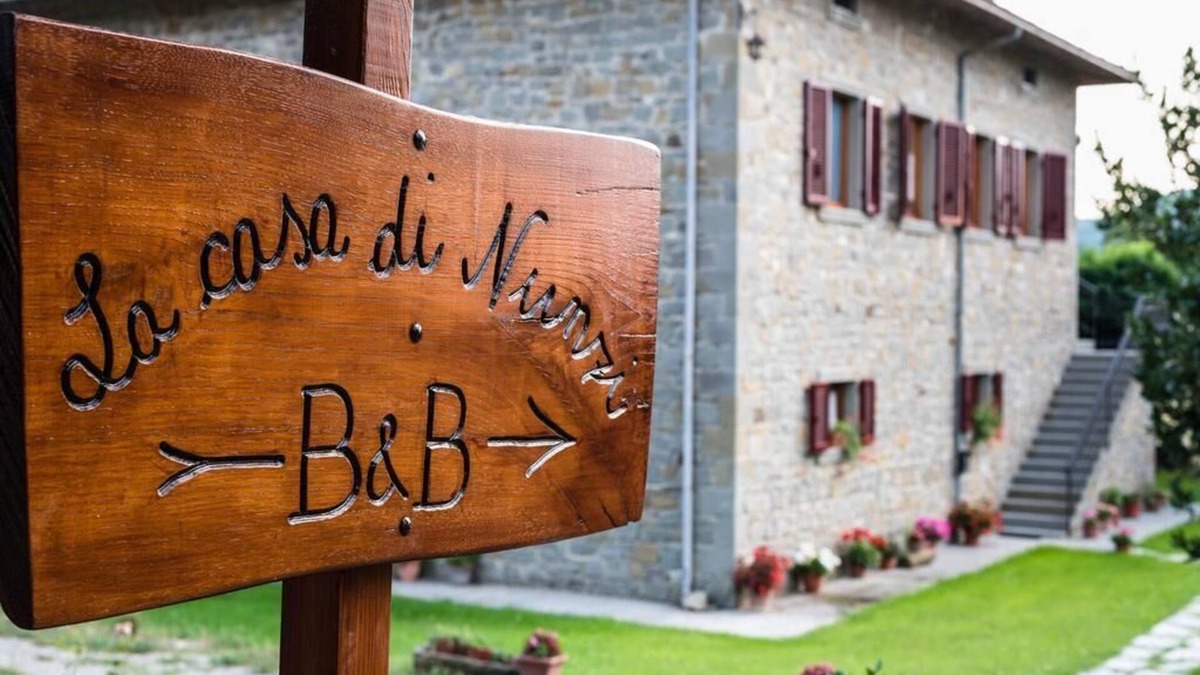Piazzano Villa | Quiet countryside Holiday House near Cortona