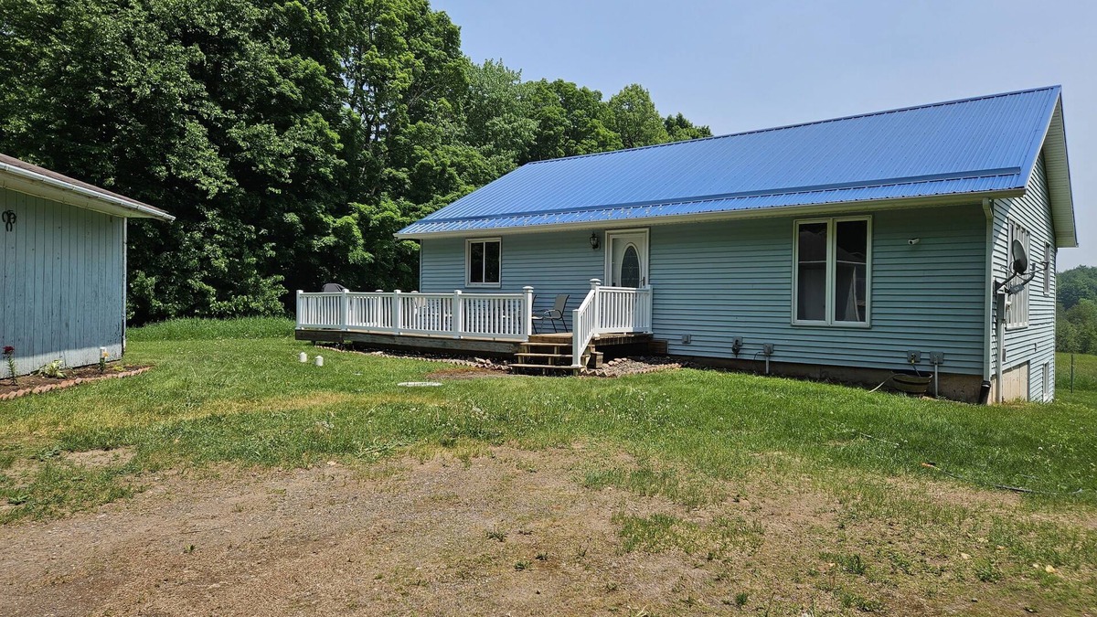 Medford House | Quiet Country Aire is what we are all about. Relaxing, peaceful, and beautiful!