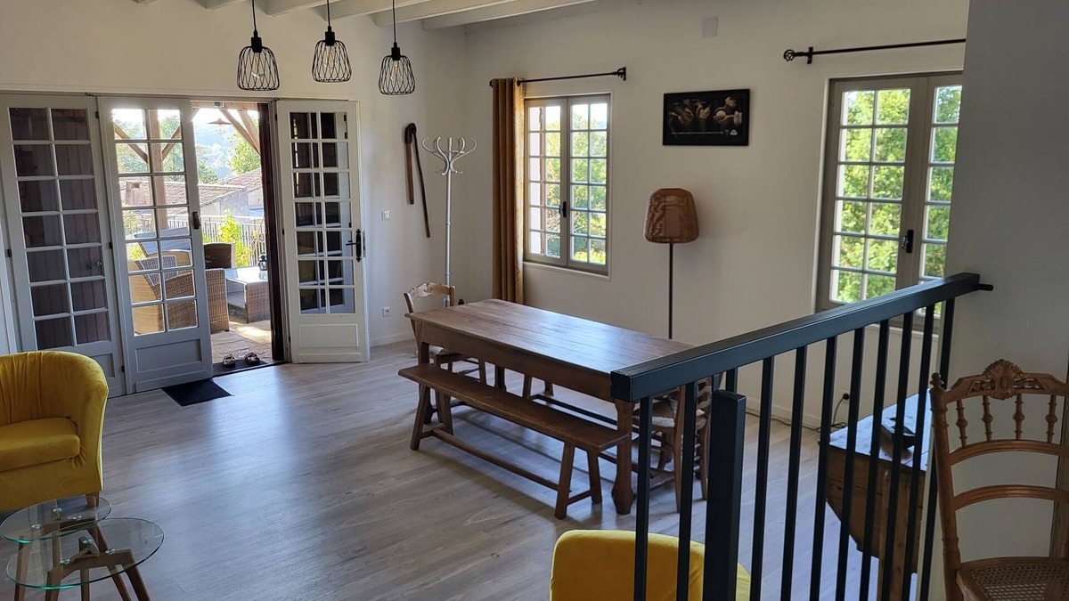 Pont-du-Casse House | Quiet country house with a breathtaking view