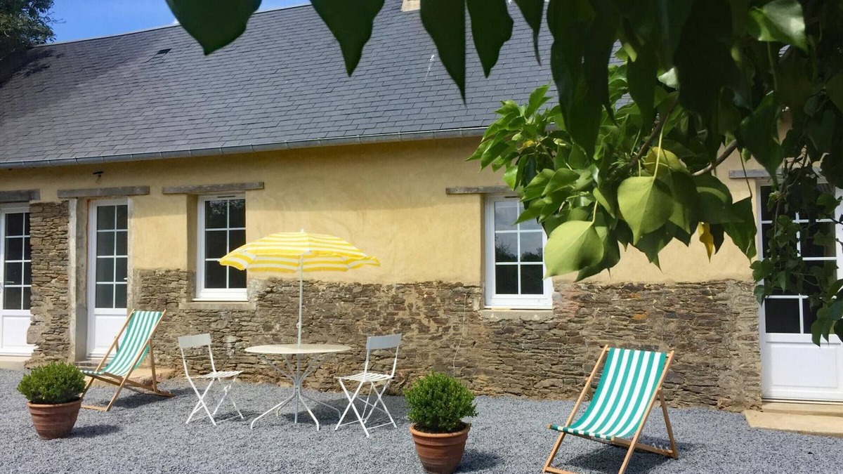 Vidouville Cottage | Quiet country house with private parking