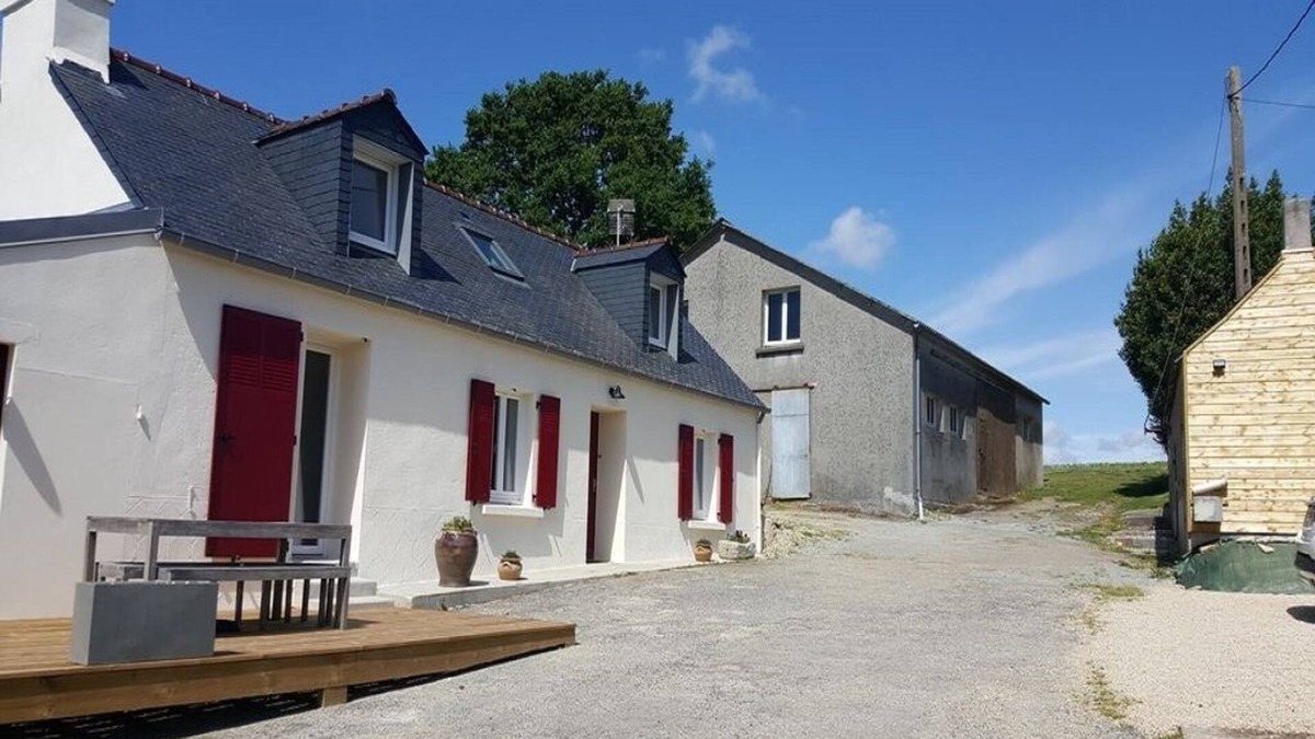 Quemeneven House | QUIET COUNTRY HOUSE CLOSE TO THE SEA