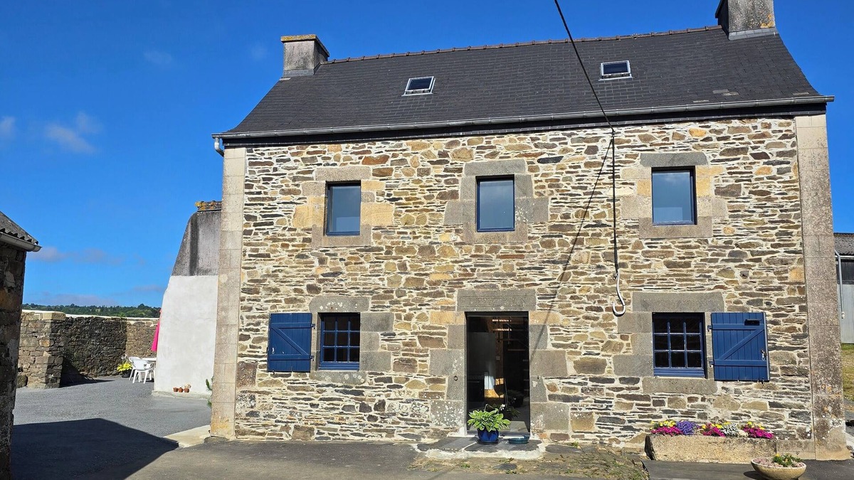 Saint-Segal House | QUIET COUNTRY HOUSE