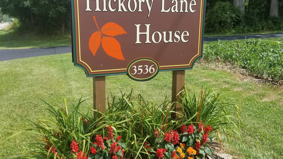 New Castle House | Quiet country setting with walking trails and small lake