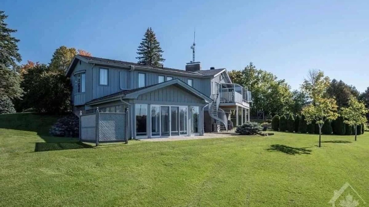 Champlain House | Quiet countryside getaway - indoor pool, pet-friendly. Fun for family & friends!