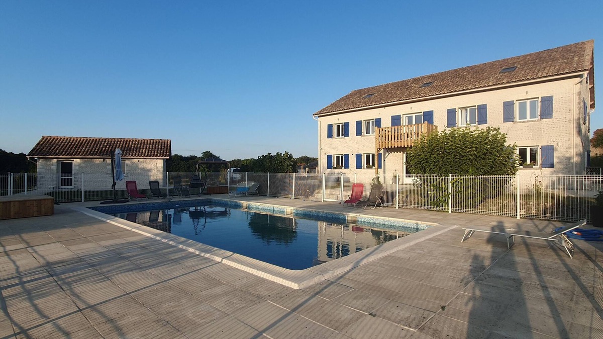 Lorignac House | Quiet countryside between vineyards and forest!
