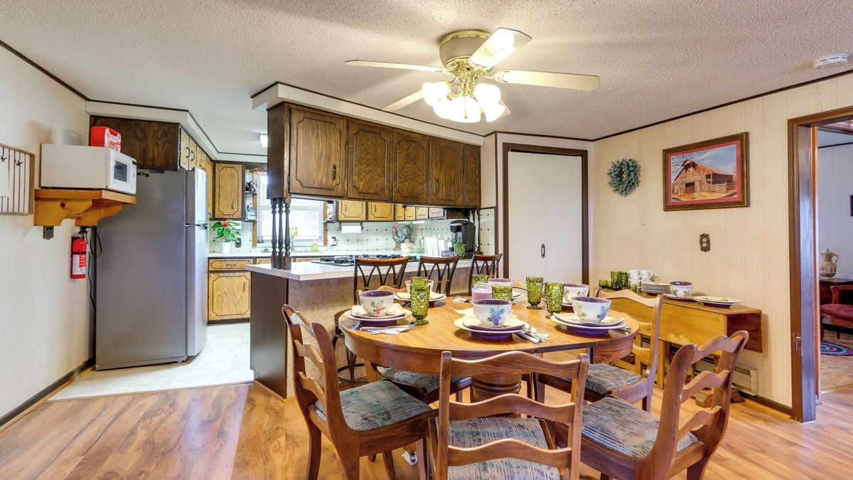 Weaubleau House | Quiet Countryside Weaubleau Home w/Patio & Grill!