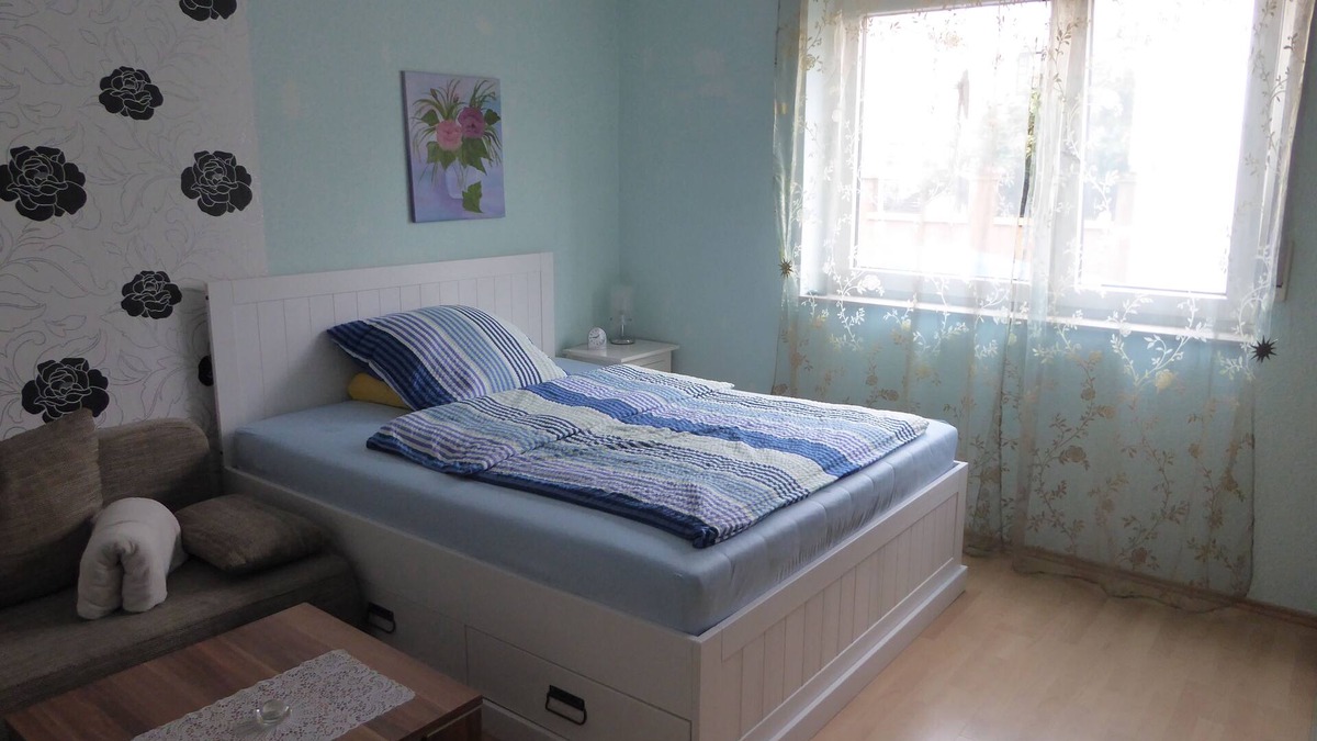 Oggersheim Apartment | Quiet, cozy small apartment on the ground floor in Oggersheim, shared use of garden