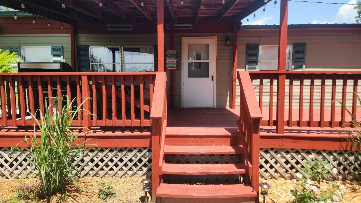 Scotia Cabin | Quiet & Cozy Cottonwood Cottage in Scotia