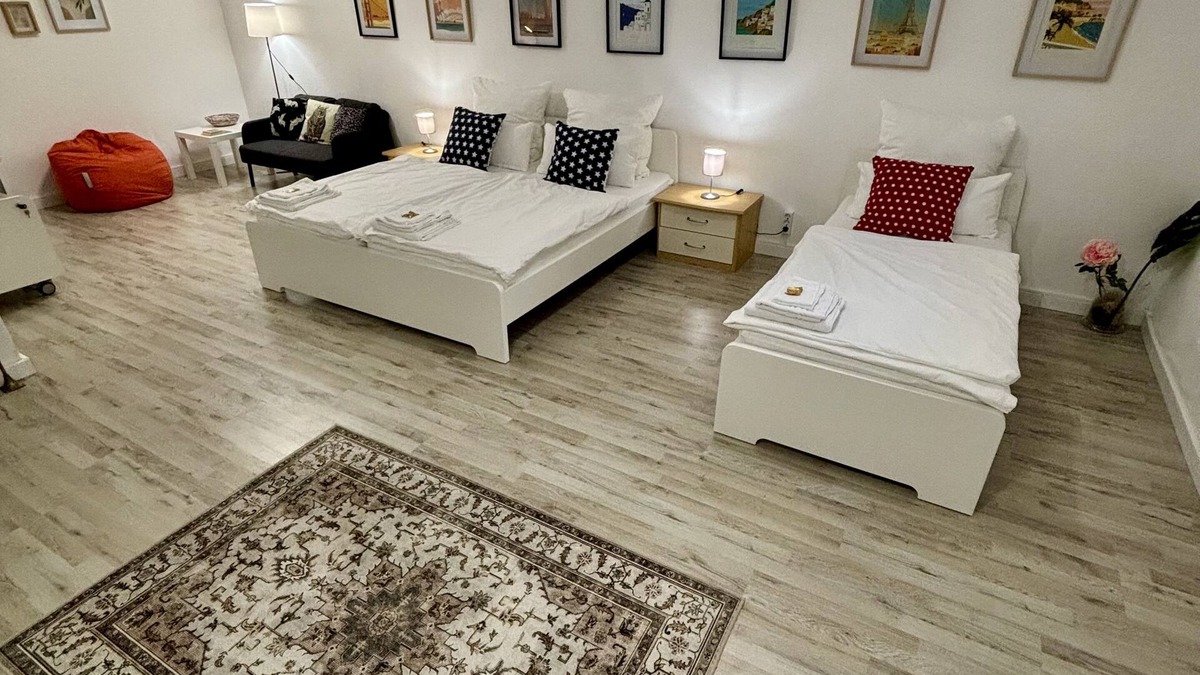 Langenfeld Apartment | Quiet & cozy double room + single bed in top location