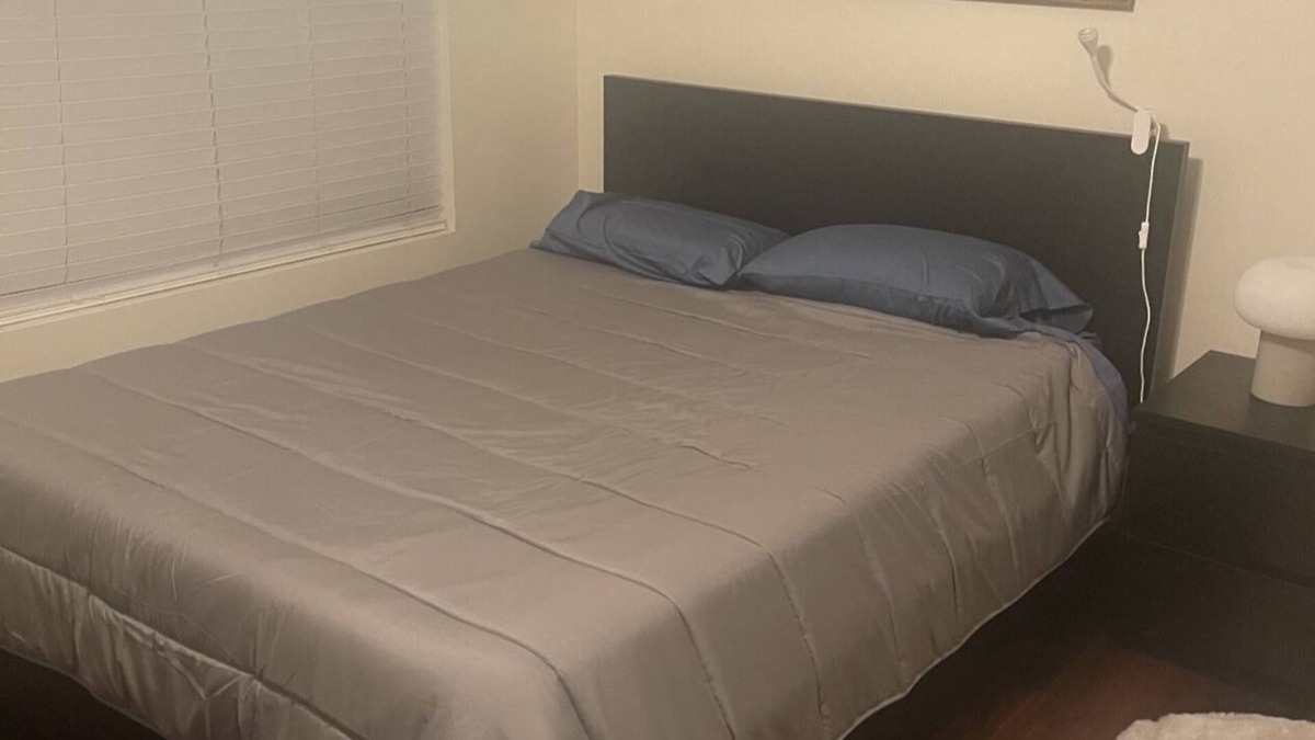Foothills House | Quiet Cozy Two Bedroom Townhome in Henderson Nevada .