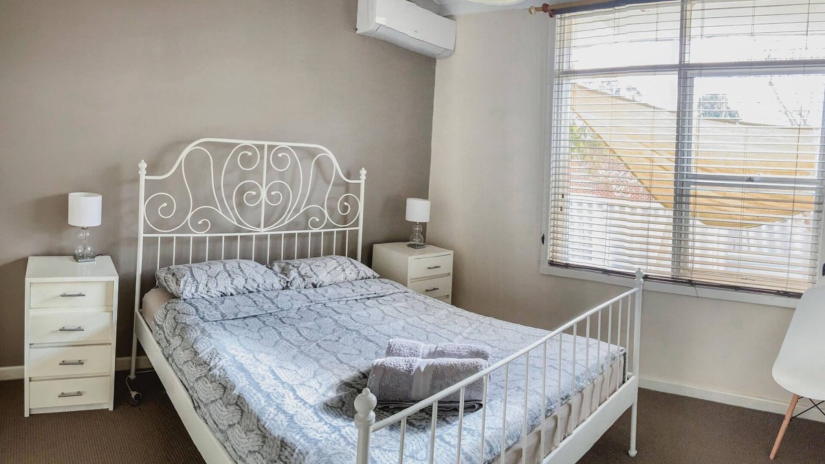 Belmont House | Quiet Cul De Sac House Close to Perth
