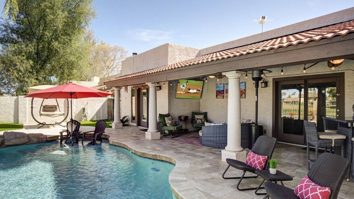 Dobson Ranch House | Quiet Desert Oasis on Golf Course w/Heated Pool