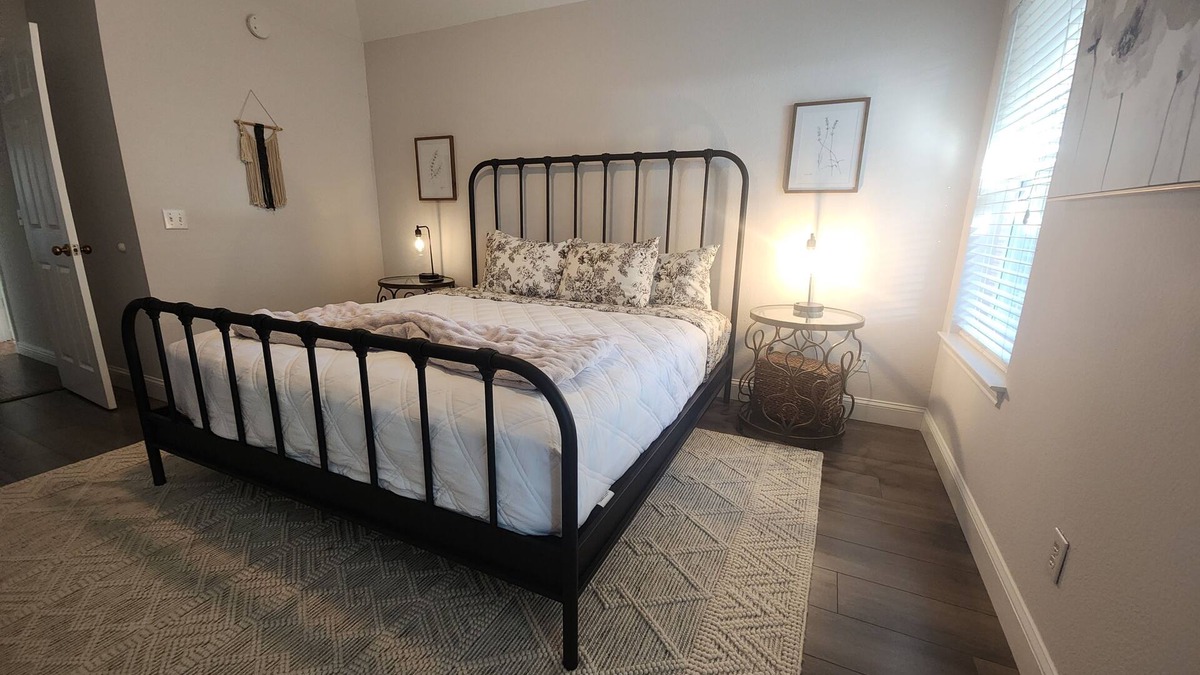 Roanoke House | Quiet Downtown Roanoke Home