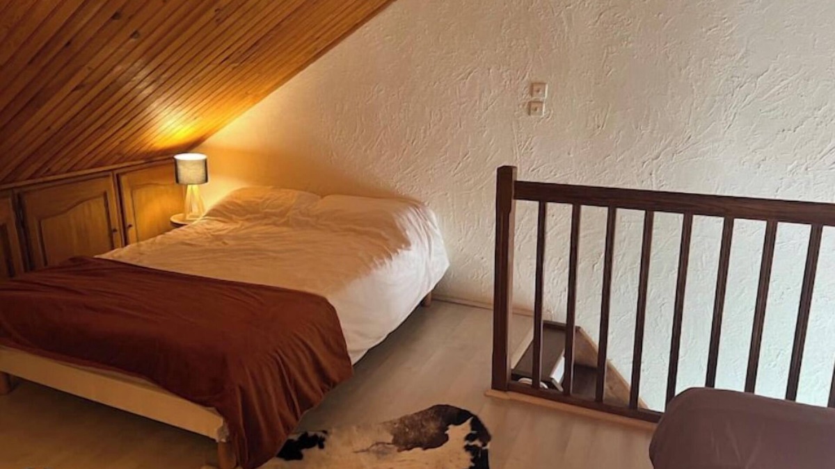Greolieres les Neiges House | Quiet duplex with mountain views