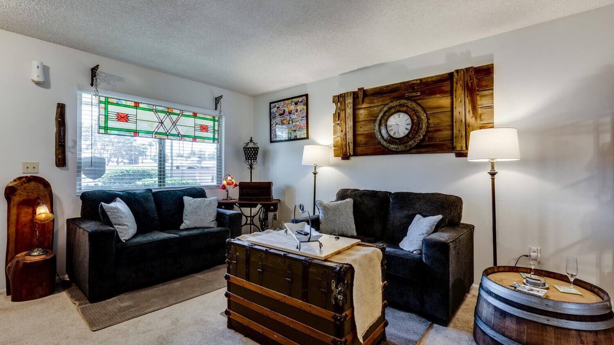 Sun City House | Quiet End Unit Townhouse for Two in Sun City-nUnique Decor! Close to everything!