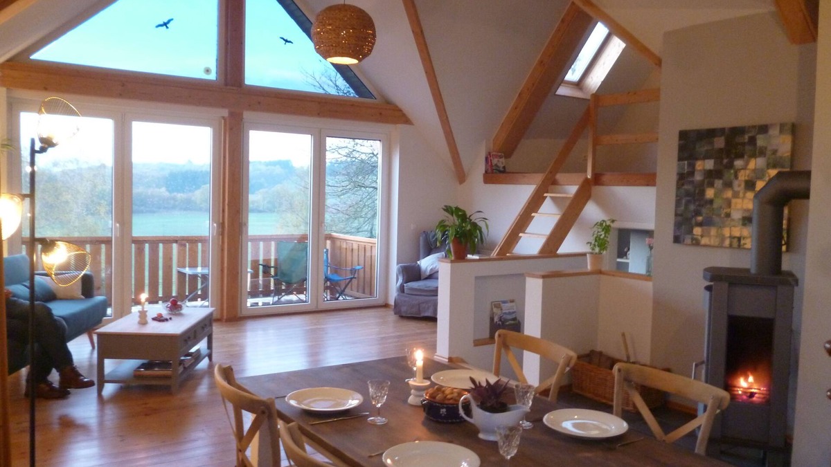 Anschau Apartment | Quiet, exceptional apartment with great views, good Wi-Fi, wood-burning stove