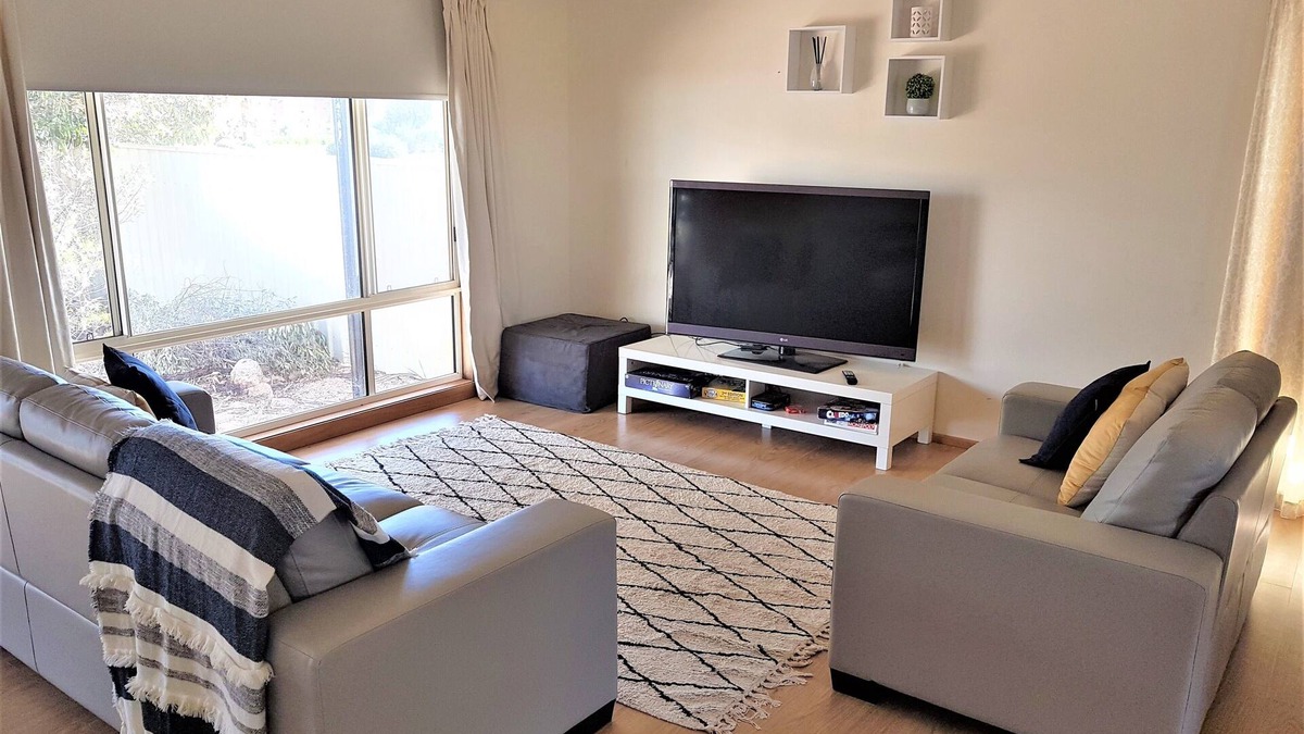 District Council of the Copper Coast House | Quiet, family-friendly house, 500m from the beach, great for kids, free WiFi