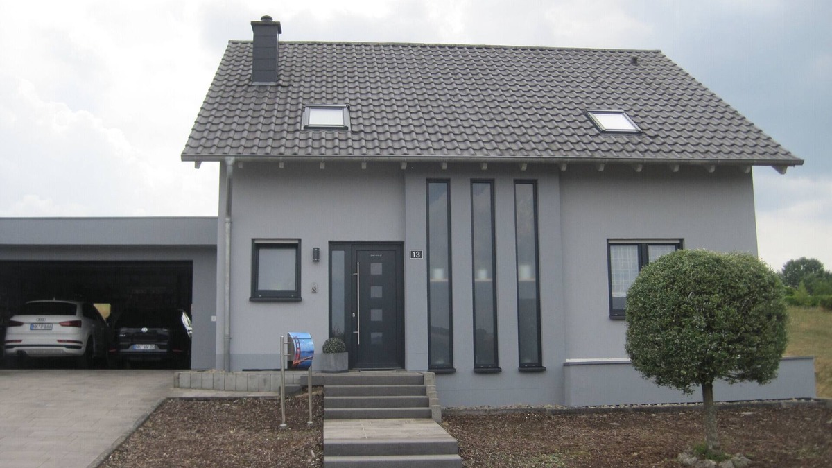 Hirzweiler Apartment | Quiet family friendly apartment near the forest edge.