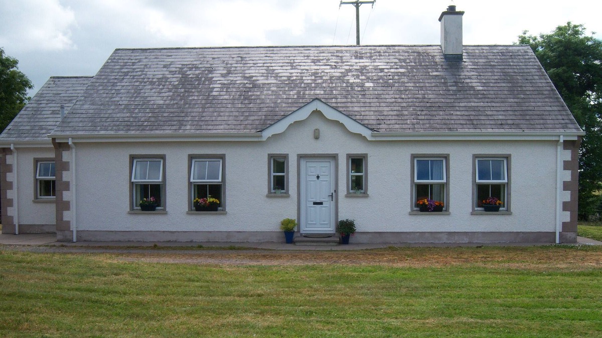 Enniskillen House | Quiet Farm Bungalow Enniskillen Fermanagh