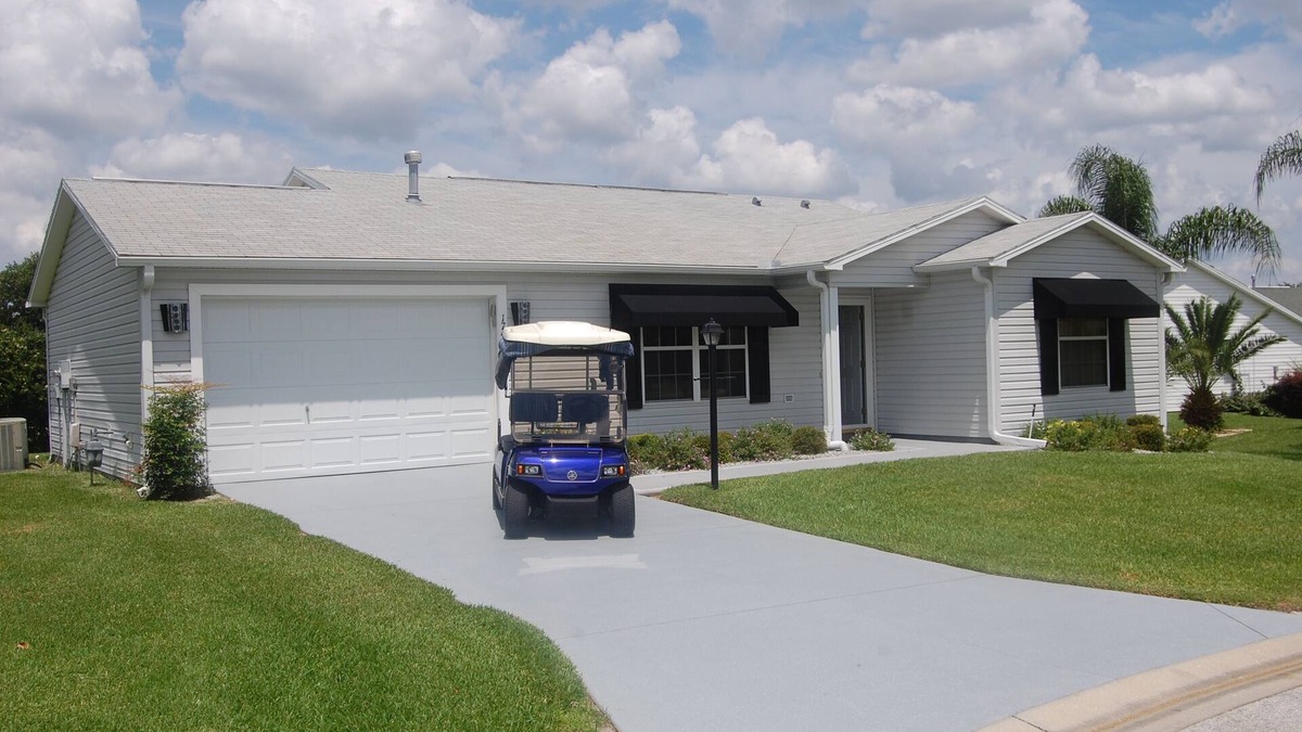 Chatham House | Quiet, Farm View, Extremely Clean and Comfortable Ranch home with Gas Golf Cart