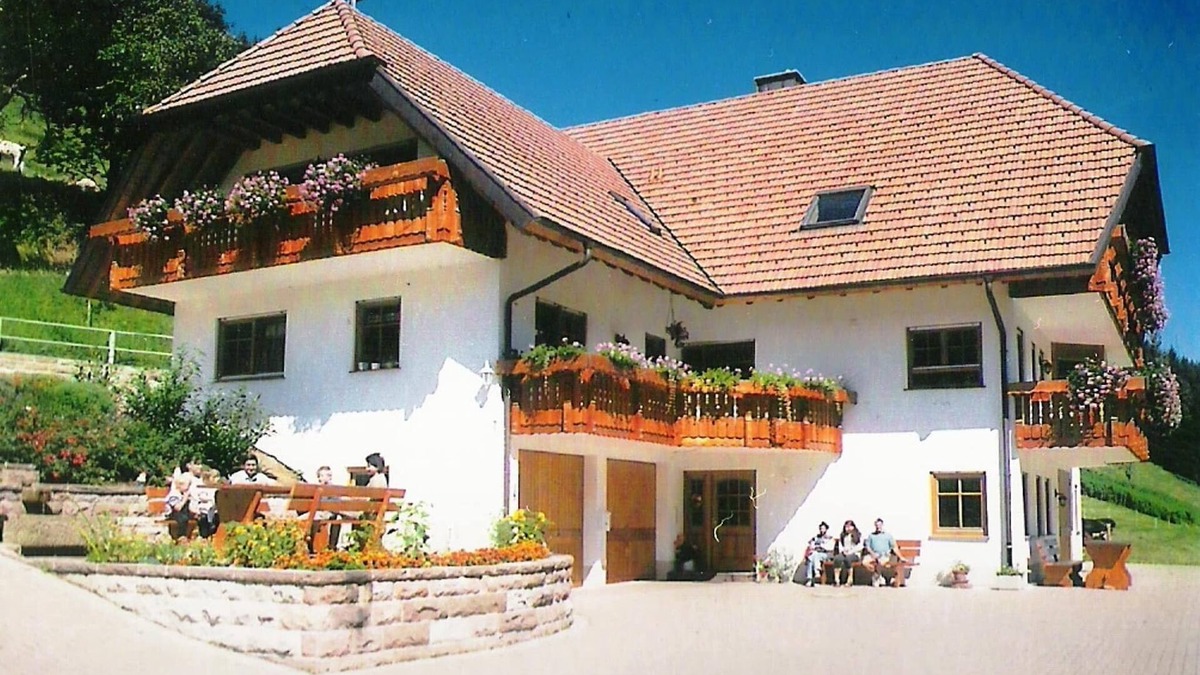 Hofstetten Apartment | Quiet Farmhouse, Hofstetten