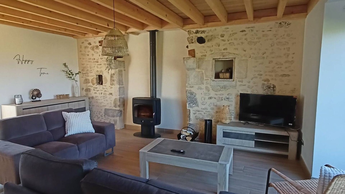 Amne Cottage | Quiet cottage with wifi and shared pool in nature
