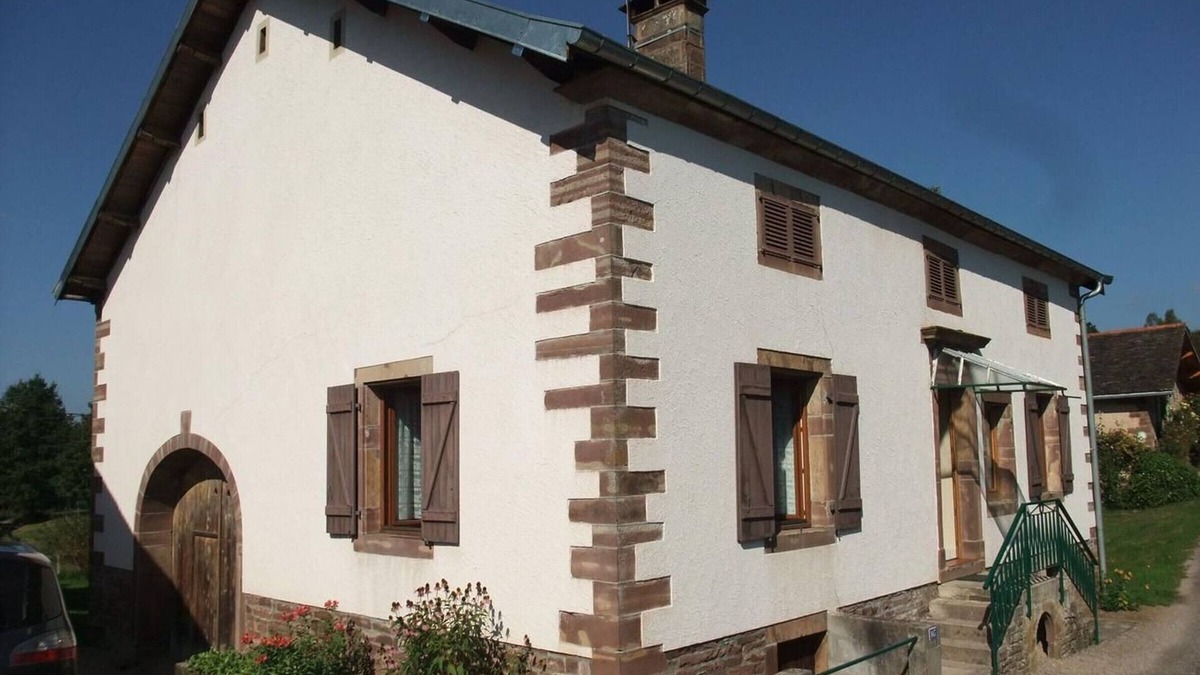 Fougerolles Cottage | Quiet cottage in Fougerolles, perfect for families