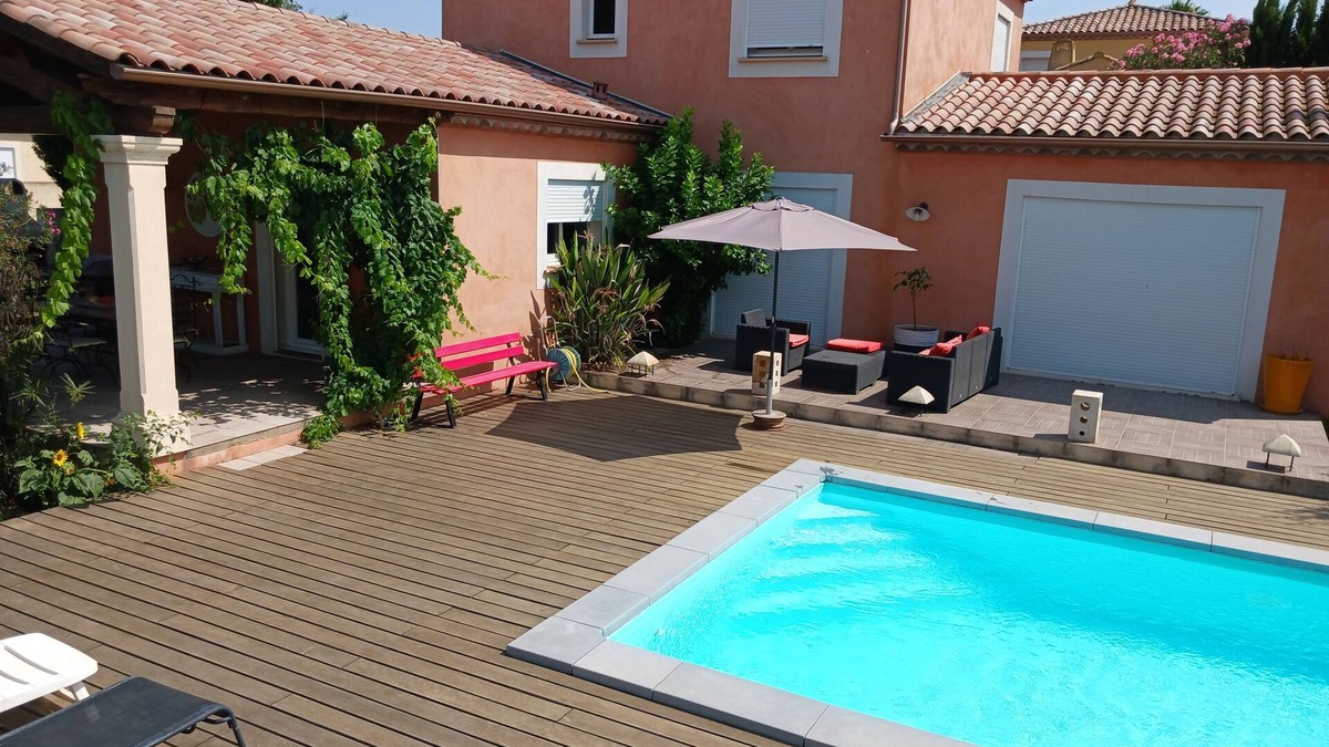 Saint-Genies-de-Fontedit Villa | quiet villa full sun with private pool