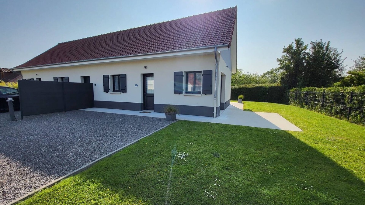 Favieres House | Quiet gîte, close to Baie de somme (3kms). Comfortable and air-conditioned