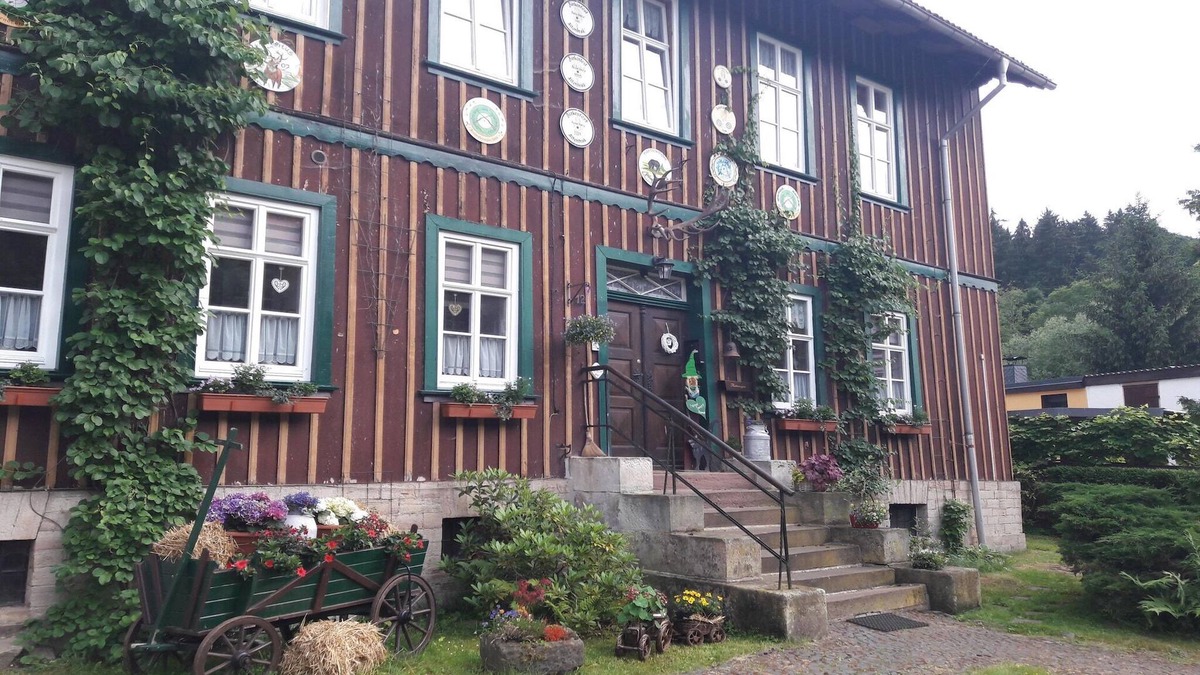 Altenbrak Apartment | Quiet Garden Apartment