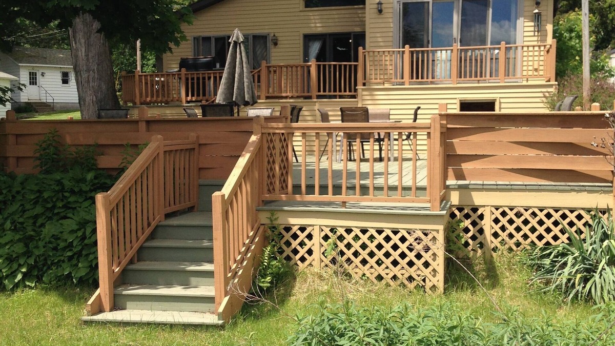 Niverville Cottage | Quiet Get Away on the Lake! Kayaks,life vests ,Fishing Equipments ,golf clubs