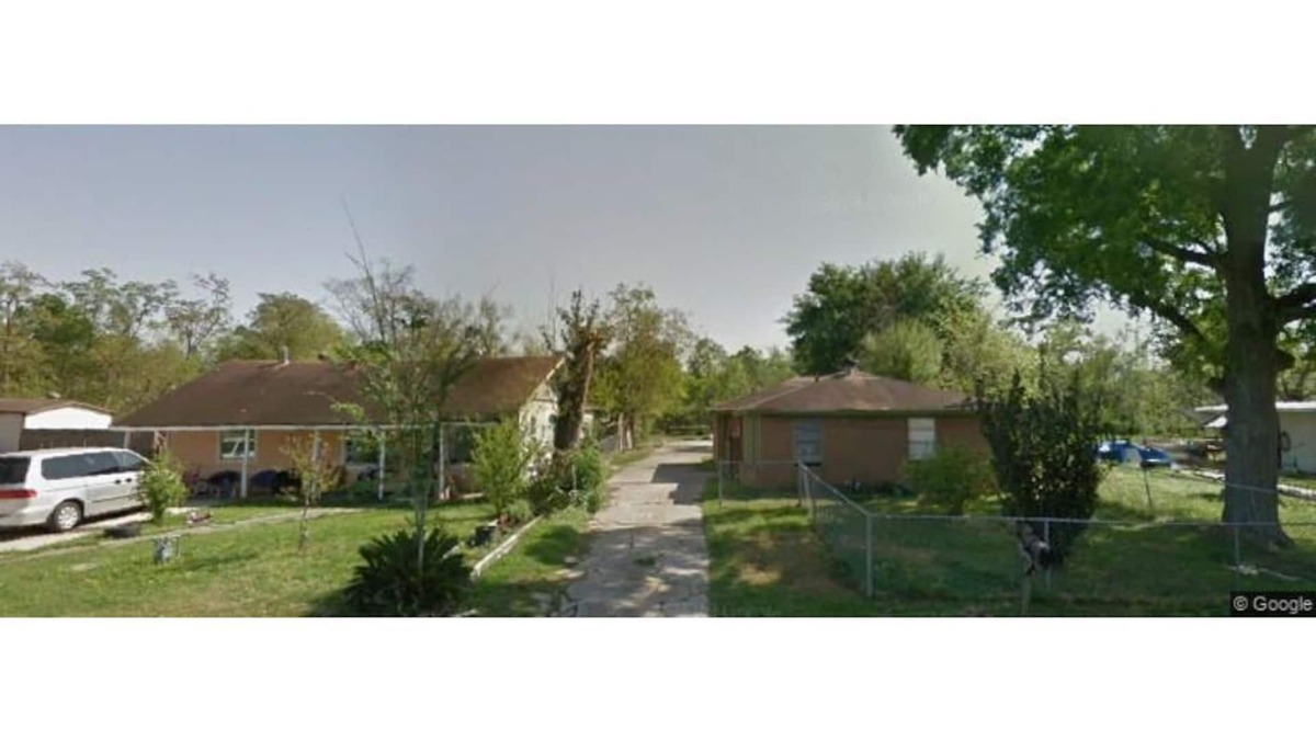 Pasadena Apartment | quiet getaway 45 miniutes out from the exciting downtown houston